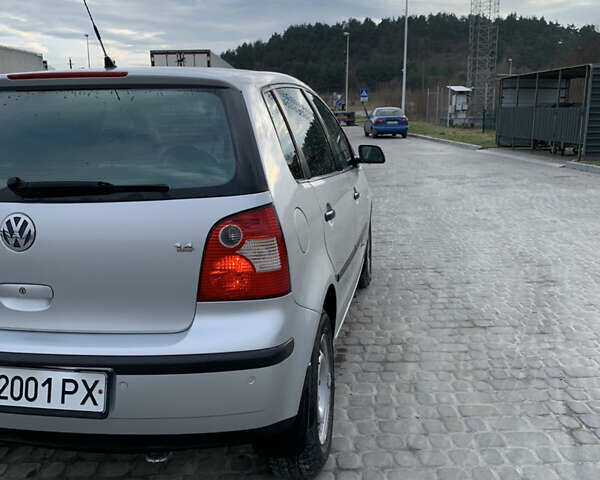 Серый Фольксваген Поло, объемом двигателя 1.39 л и пробегом 170 тыс. км за 4900 $, фото 5 на Automoto.ua