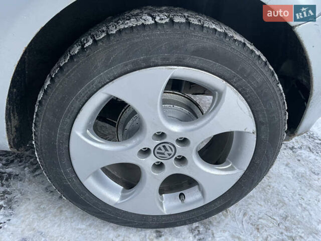 Серый Фольксваген Поло, объемом двигателя 1.39 л и пробегом 275 тыс. км за 3500 $, фото 10 на Automoto.ua