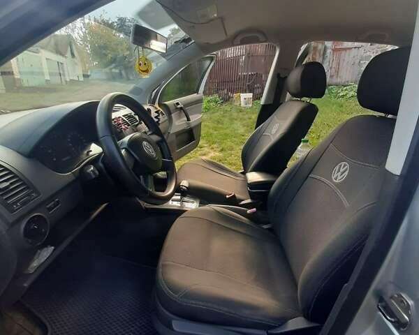 Серый Фольксваген Поло, объемом двигателя 1.4 л и пробегом 164 тыс. км за 5200 $, фото 4 на Automoto.ua