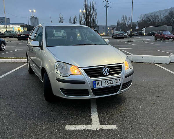 Сірий Фольксваген Поло, об'ємом двигуна 1.4 л та пробігом 113 тис. км за 5200 $, фото 3 на Automoto.ua