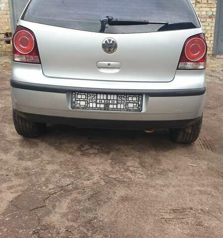 Серый Фольксваген Поло, объемом двигателя 1.4 л и пробегом 333 тыс. км за 3000 $, фото 8 на Automoto.ua