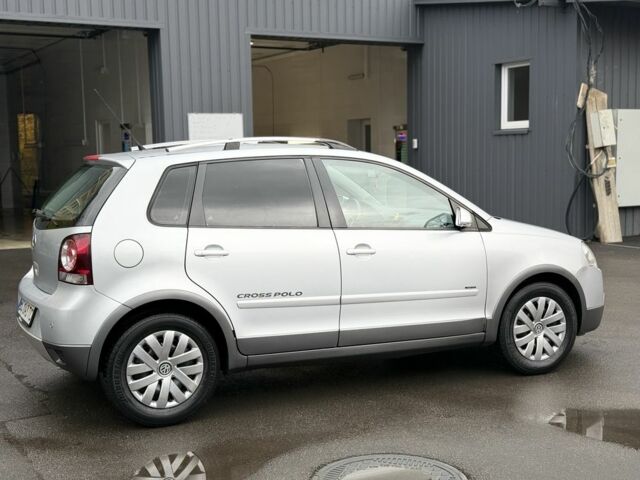 Сірий Фольксваген Поло, об'ємом двигуна 1.4 л та пробігом 180 тис. км за 6700 $, фото 5 на Automoto.ua