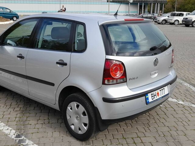 Сірий Фольксваген Поло, об'ємом двигуна 1.4 л та пробігом 195 тис. км за 5800 $, фото 4 на Automoto.ua