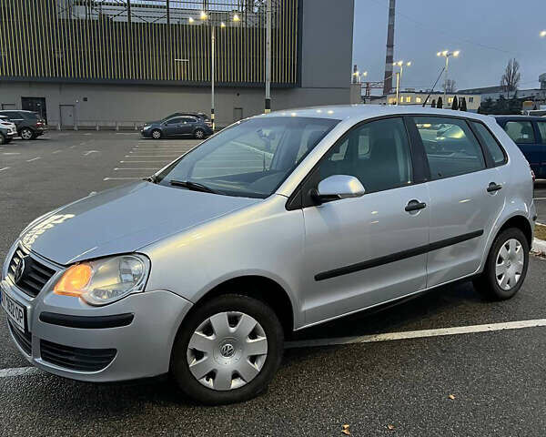 Сірий Фольксваген Поло, об'ємом двигуна 1.4 л та пробігом 113 тис. км за 5200 $, фото 2 на Automoto.ua