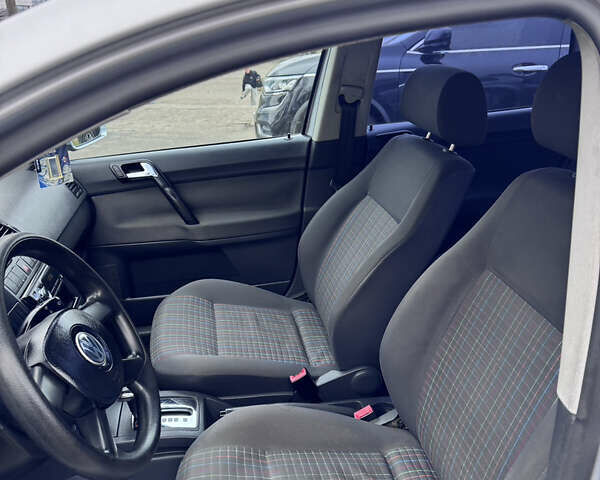 Серый Фольксваген Поло, объемом двигателя 1.4 л и пробегом 199 тыс. км за 4800 $, фото 7 на Automoto.ua