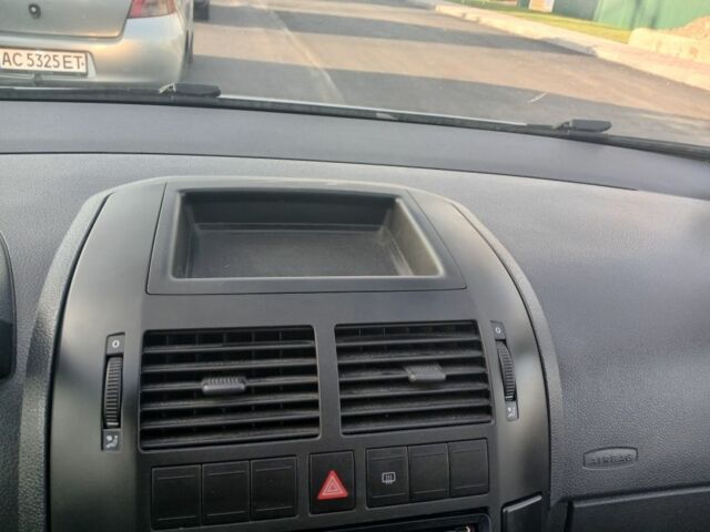 Серый Фольксваген Поло, объемом двигателя 0 л и пробегом 180 тыс. км за 4600 $, фото 7 на Automoto.ua