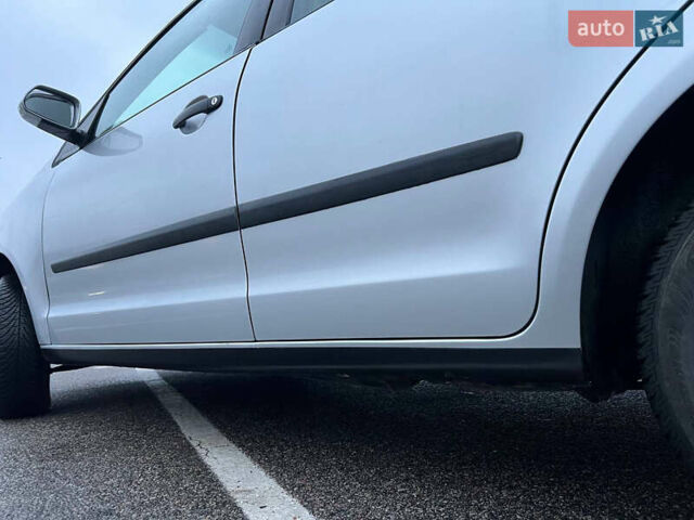 Сірий Фольксваген Поло, об'ємом двигуна 1.4 л та пробігом 113 тис. км за 5200 $, фото 26 на Automoto.ua