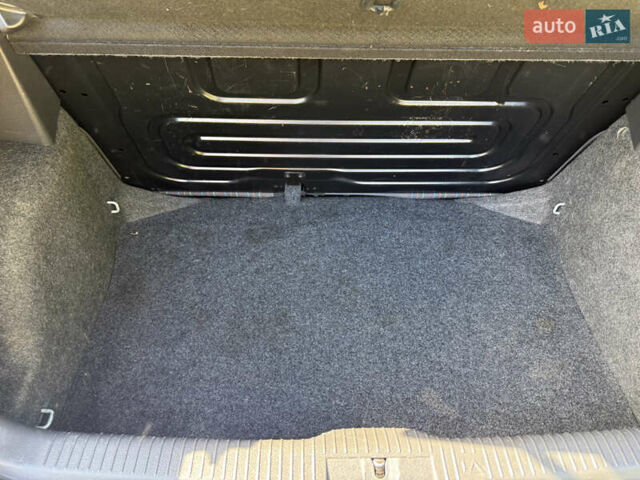 Серый Фольксваген Поло, объемом двигателя 1.39 л и пробегом 133 тыс. км за 4500 $, фото 8 на Automoto.ua