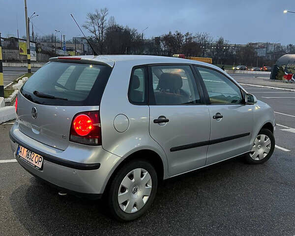 Сірий Фольксваген Поло, об'ємом двигуна 1.4 л та пробігом 113 тис. км за 5200 $, фото 6 на Automoto.ua