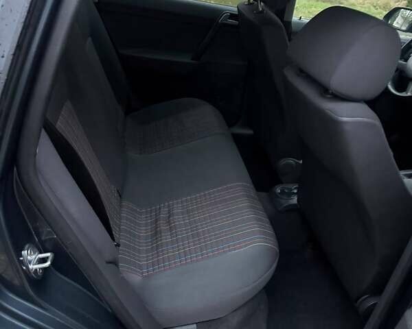 Серый Фольксваген Поло, объемом двигателя 1.4 л и пробегом 208 тыс. км за 4600 $, фото 13 на Automoto.ua