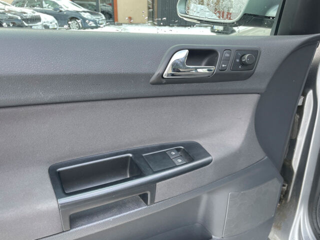 Серый Фольксваген Поло, объемом двигателя 1.4 л и пробегом 222 тыс. км за 4200 $, фото 7 на Automoto.ua