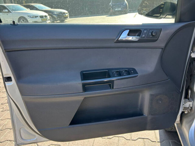 Серый Фольксваген Поло, объемом двигателя 1.4 л и пробегом 199 тыс. км за 5600 $, фото 6 на Automoto.ua