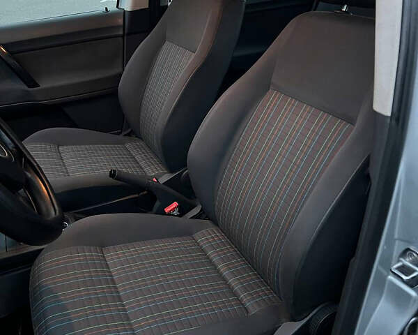 Сірий Фольксваген Поло, об'ємом двигуна 1.4 л та пробігом 113 тис. км за 5200 $, фото 31 на Automoto.ua