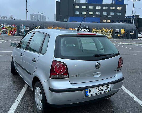 Сірий Фольксваген Поло, об'ємом двигуна 1.4 л та пробігом 113 тис. км за 5200 $, фото 25 на Automoto.ua