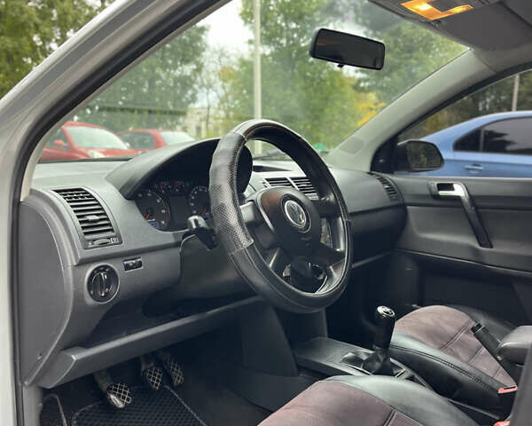 Серый Фольксваген Поло, объемом двигателя 1.2 л и пробегом 234 тыс. км за 4900 $, фото 16 на Automoto.ua