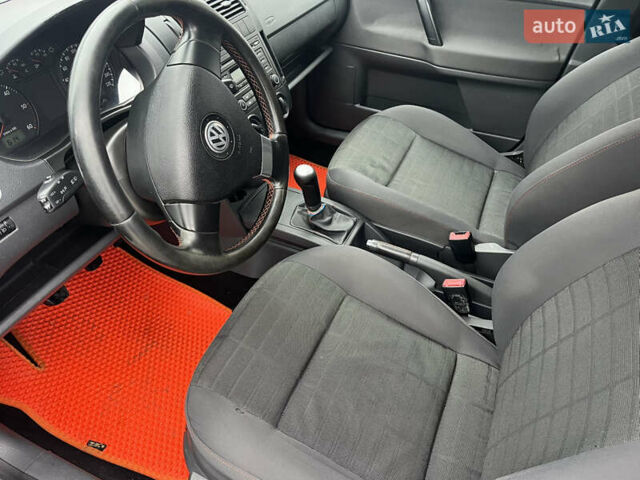 Серый Фольксваген Поло, объемом двигателя 1.42 л и пробегом 265 тыс. км за 5000 $, фото 9 на Automoto.ua