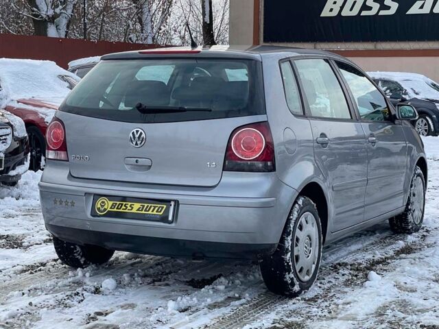 Серый Фольксваген Поло, объемом двигателя 1.4 л и пробегом 222 тыс. км за 4200 $, фото 5 на Automoto.ua