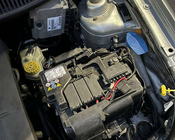 Сірий Фольксваген Поло, об'ємом двигуна 1.4 л та пробігом 113 тис. км за 5200 $, фото 46 на Automoto.ua