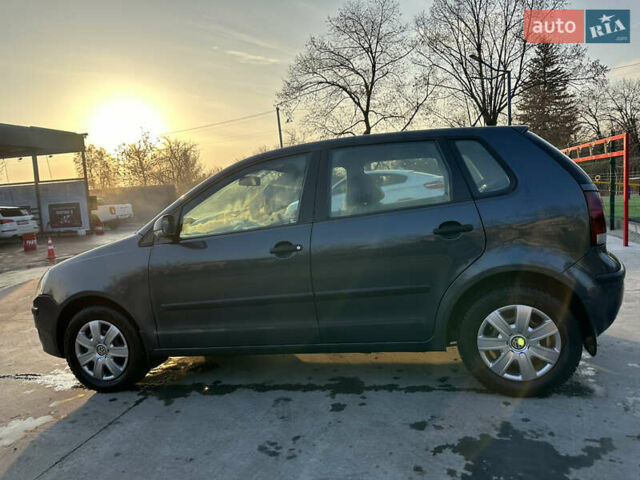 Серый Фольксваген Поло, объемом двигателя 1.4 л и пробегом 194 тыс. км за 6200 $, фото 14 на Automoto.ua