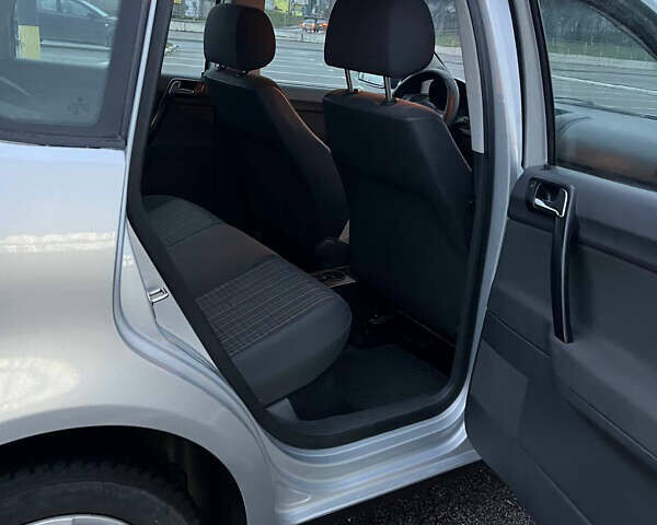 Сірий Фольксваген Поло, об'ємом двигуна 1.4 л та пробігом 113 тис. км за 5200 $, фото 16 на Automoto.ua