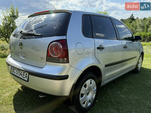 Серый Фольксваген Поло, объемом двигателя 1.39 л и пробегом 133 тыс. км за 4500 $, фото 4 на Automoto.ua