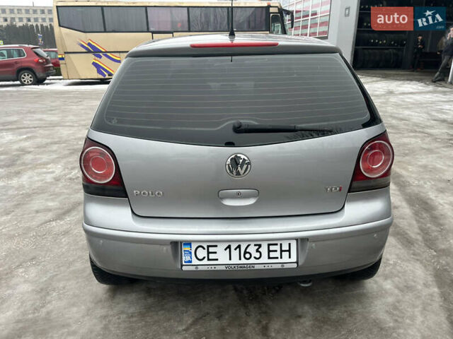 Серый Фольксваген Поло, объемом двигателя 1.42 л и пробегом 265 тыс. км за 5000 $, фото 26 на Automoto.ua