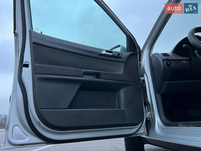 Сірий Фольксваген Поло, об'ємом двигуна 1.4 л та пробігом 113 тис. км за 5200 $, фото 57 на Automoto.ua