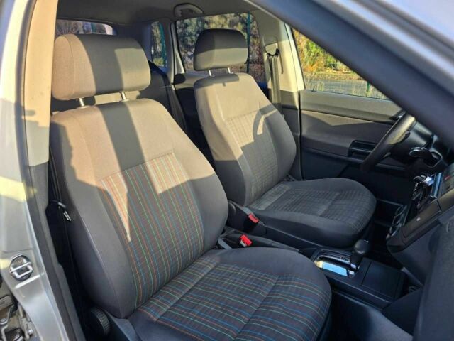 Серый Фольксваген Поло, объемом двигателя 1.4 л и пробегом 199 тыс. км за 5099 $, фото 12 на Automoto.ua