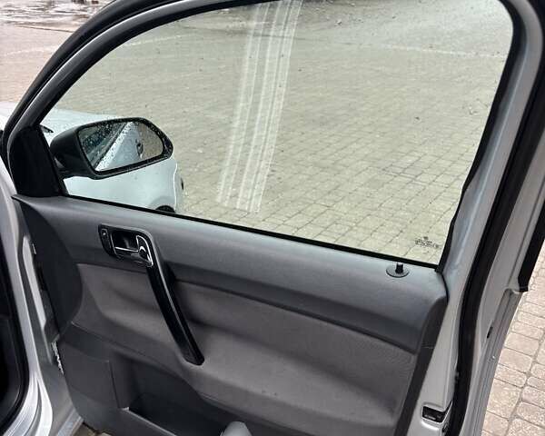 Серый Фольксваген Поло, объемом двигателя 1.39 л и пробегом 212 тыс. км за 5400 $, фото 15 на Automoto.ua