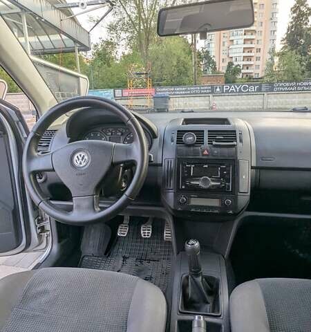 Сірий Фольксваген Поло, об'ємом двигуна 1.6 л та пробігом 188 тис. км за 5600 $, фото 30 на Automoto.ua