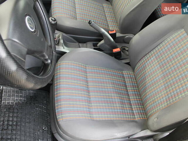 Серый Фольксваген Поло, объемом двигателя 1.4 л и пробегом 263 тыс. км за 4500 $, фото 23 на Automoto.ua