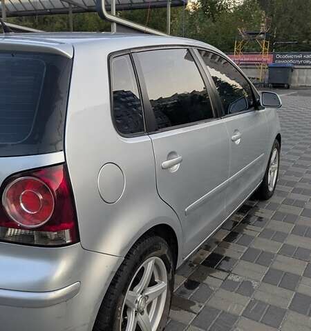 Сірий Фольксваген Поло, об'ємом двигуна 1.6 л та пробігом 188 тис. км за 5600 $, фото 17 на Automoto.ua
