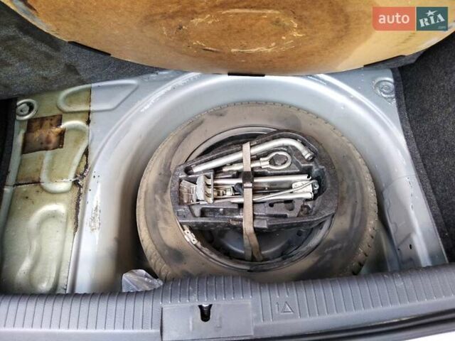 Серый Фольксваген Поло, объемом двигателя 1.39 л и пробегом 126 тыс. км за 4700 $, фото 28 на Automoto.ua