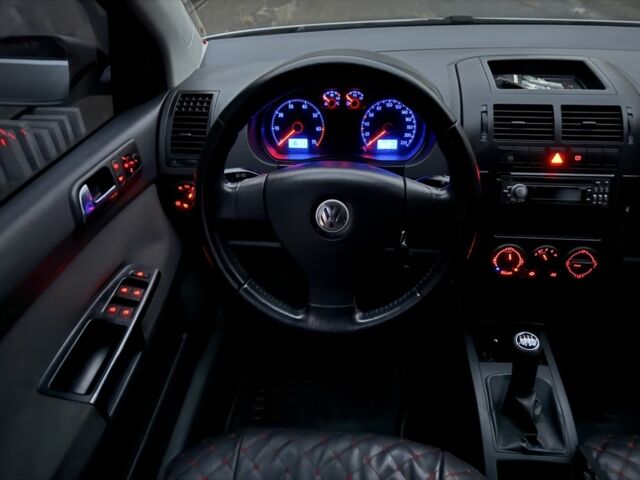 Сірий Фольксваген Поло, об'ємом двигуна 0 л та пробігом 190 тис. км за 4700 $, фото 16 на Automoto.ua