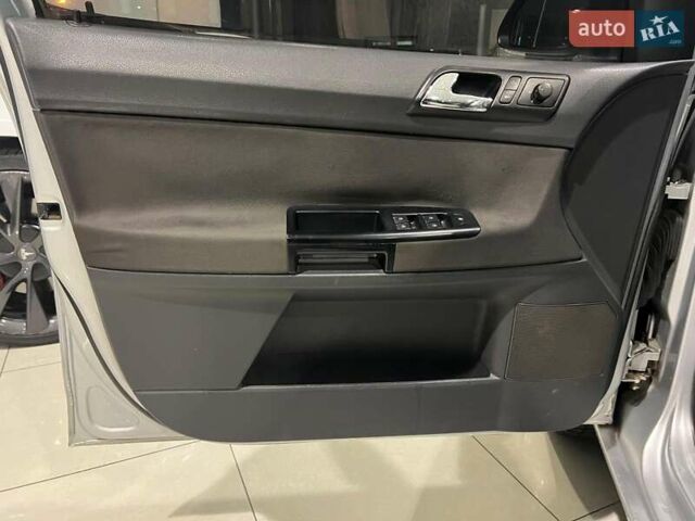 Сірий Фольксваген Поло, об'ємом двигуна 1.4 л та пробігом 254 тис. км за 4590 $, фото 20 на Automoto.ua
