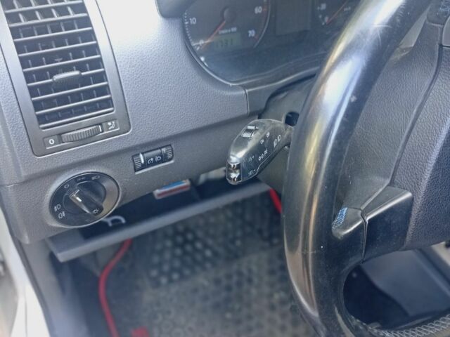 Серый Фольксваген Поло, объемом двигателя 1.4 л и пробегом 225 тыс. км за 4900 $, фото 4 на Automoto.ua