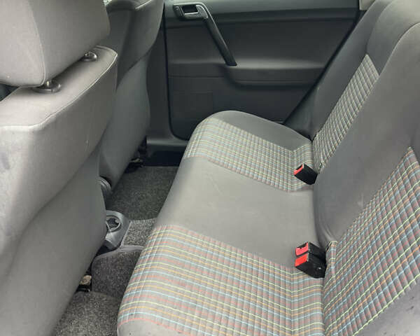 Серый Фольксваген Поло, объемом двигателя 1.4 л и пробегом 93 тыс. км за 5150 $, фото 5 на Automoto.ua