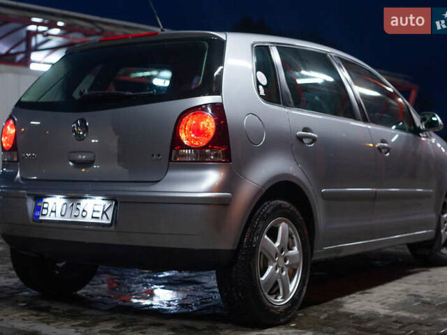 Сірий Фольксваген Поло, об'ємом двигуна 1.4 л та пробігом 183 тис. км за 5200 $, фото 4 на Automoto.ua