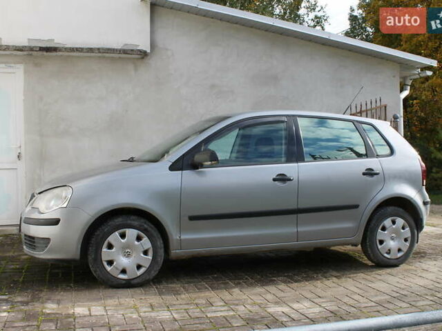 Серый Фольксваген Поло, объемом двигателя 1.4 л и пробегом 263 тыс. км за 4500 $, фото 6 на Automoto.ua