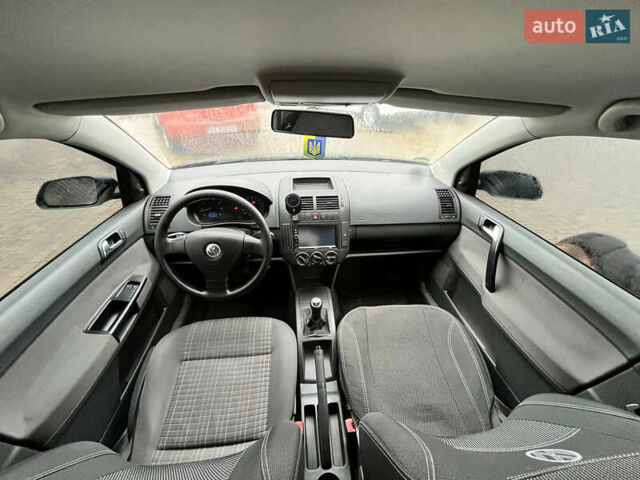 Серый Фольксваген Поло, объемом двигателя 1.57 л и пробегом 265 тыс. км за 4400 $, фото 9 на Automoto.ua