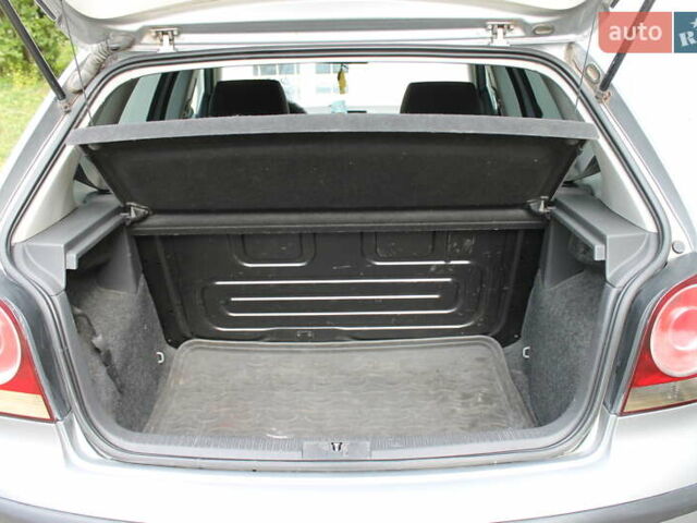 Серый Фольксваген Поло, объемом двигателя 1.4 л и пробегом 263 тыс. км за 4500 $, фото 13 на Automoto.ua