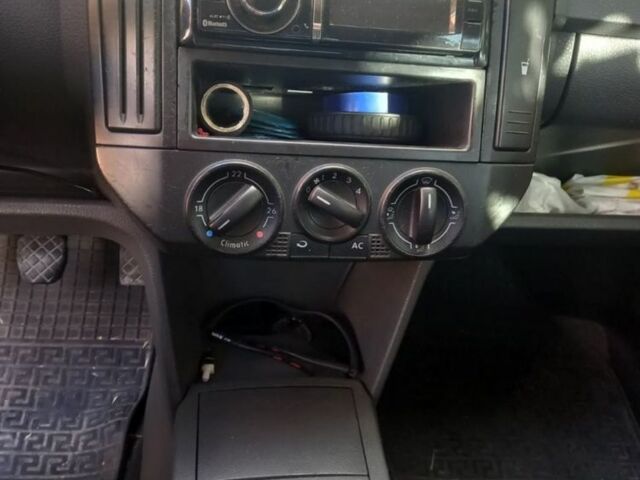 Серый Фольксваген Поло, объемом двигателя 1.4 л и пробегом 328 тыс. км за 4350 $, фото 7 на Automoto.ua