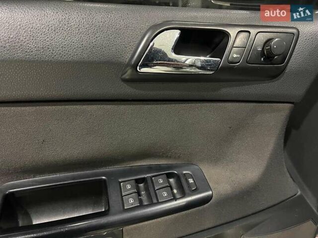 Сірий Фольксваген Поло, об'ємом двигуна 1.4 л та пробігом 254 тис. км за 4590 $, фото 21 на Automoto.ua