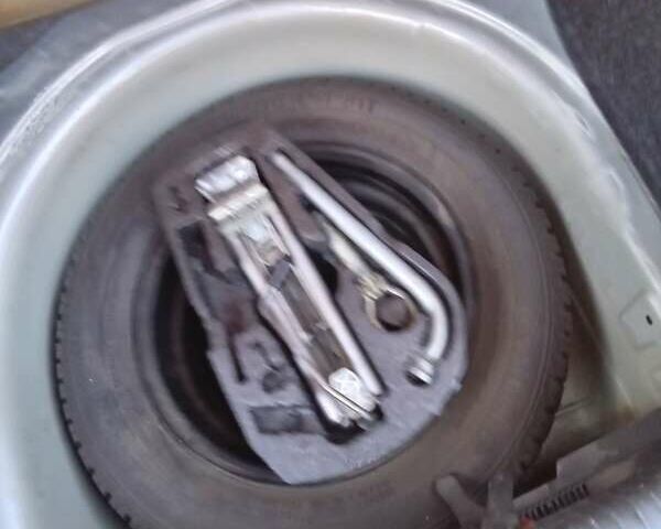 Сірий Фольксваген Поло, об'ємом двигуна 1.2 л та пробігом 243 тис. км за 3500 $, фото 7 на Automoto.ua