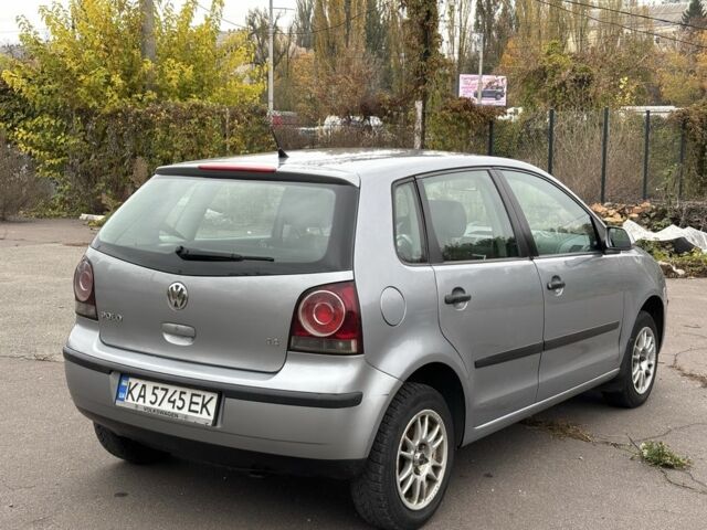 Сірий Фольксваген Поло, об'ємом двигуна 1.4 л та пробігом 276 тис. км за 5300 $, фото 4 на Automoto.ua