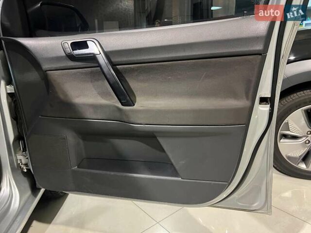 Сірий Фольксваген Поло, об'ємом двигуна 1.4 л та пробігом 254 тис. км за 4590 $, фото 17 на Automoto.ua