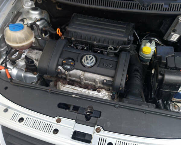 Сірий Фольксваген Поло, об'ємом двигуна 1.39 л та пробігом 271 тис. км за 3900 $, фото 9 на Automoto.ua