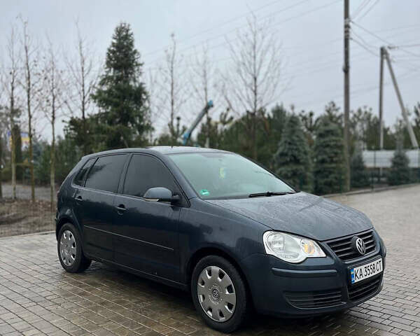 Серый Фольксваген Поло, объемом двигателя 1.57 л и пробегом 265 тыс. км за 4400 $, фото 3 на Automoto.ua