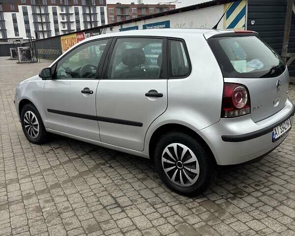 Серый Фольксваген Поло, объемом двигателя 1.39 л и пробегом 212 тыс. км за 5400 $, фото 3 на Automoto.ua