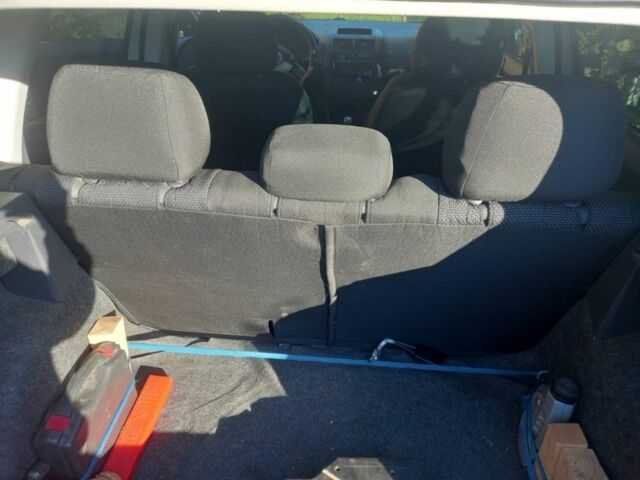 Серый Фольксваген Поло, объемом двигателя 1.4 л и пробегом 328 тыс. км за 4350 $, фото 4 на Automoto.ua